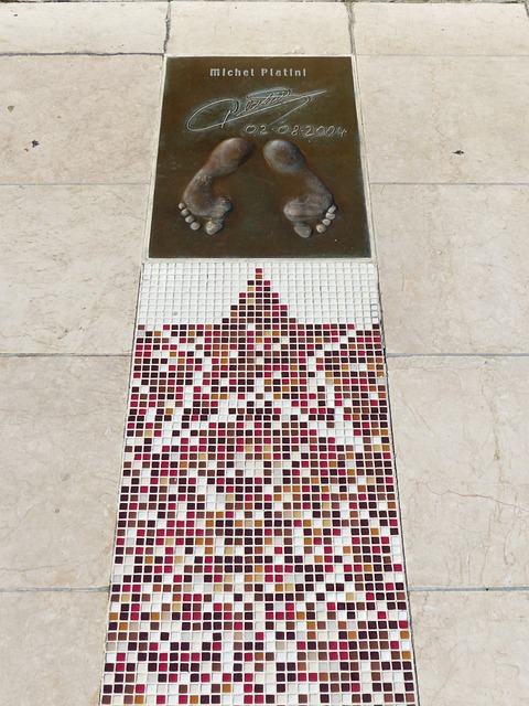 在商业赞助 在商业赞助